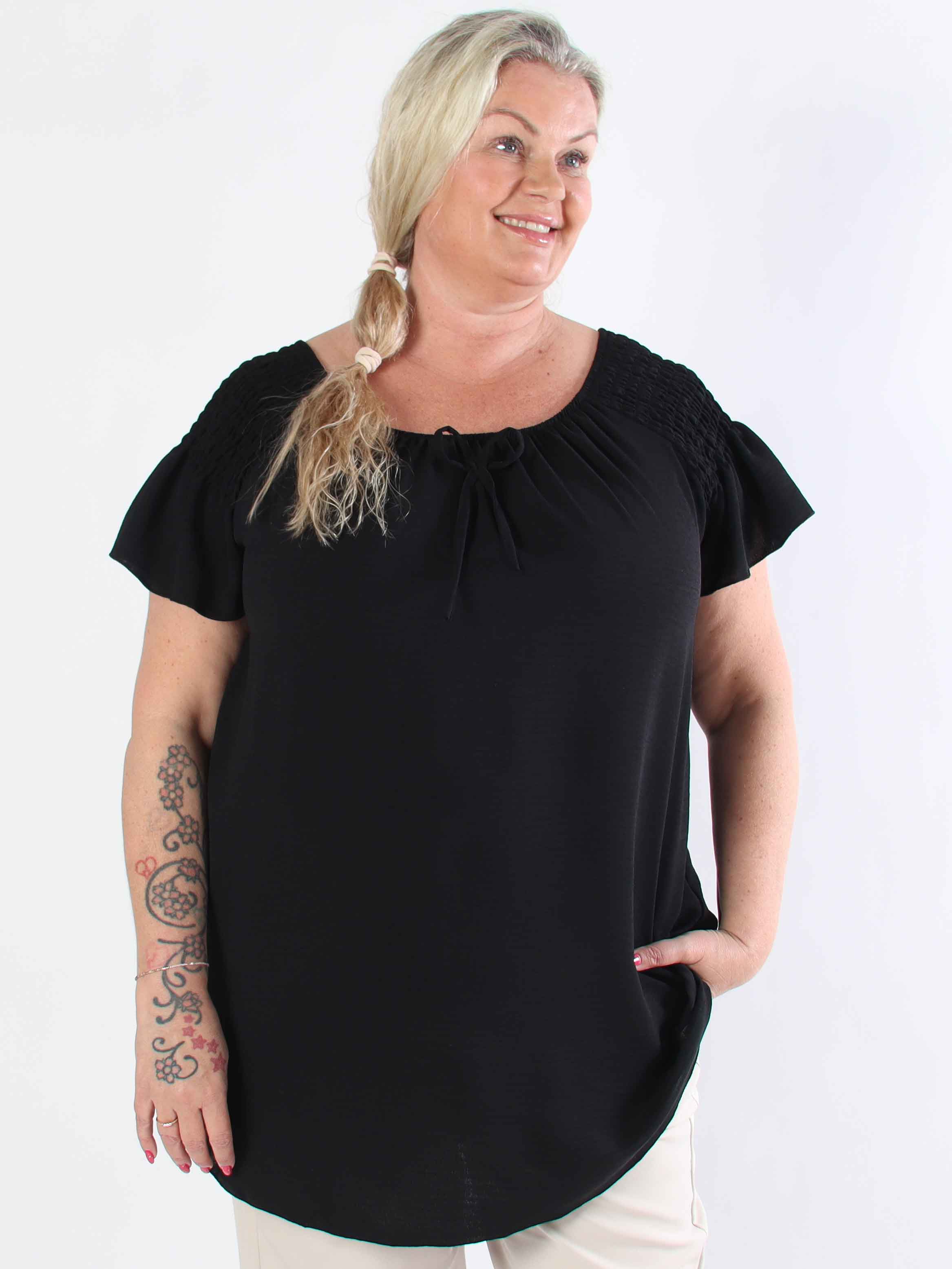 Esther - Plus size-tunika med volangärmar och elastisk halsringning